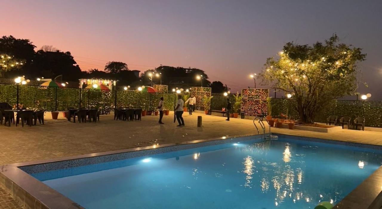 The Jalsa Resort 罗纳瓦拉 外观 照片